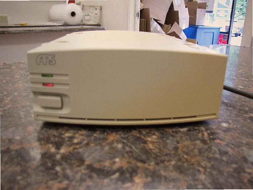 APS SEAGATE 9 GB 2141-009p External SCSI Hard Drive Enclosure- HG12