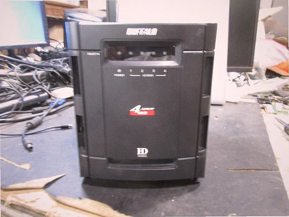 Buffalo HD-QS4.0TSU2R5 DriveStation Quad 4-Unit Raid Hard Drive Array 4 X 1TB HD