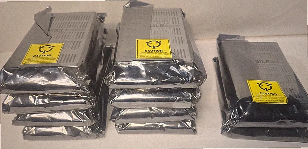 Compaq SCSI Hard Drive "NEW" 18gb 1 Wide Ultra 10k SCSI