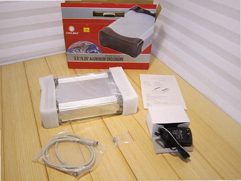 Coolmax 3.5in Firewire 1394 Aluminum IDE Hard Drive Enclosure CD-510 (2 of 2)