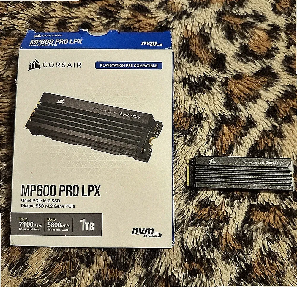CORSAIR MP600 PRO LPX 1TB Internal SSD PCIe Gen 4 x4 NVMe with Heatsink for PS5