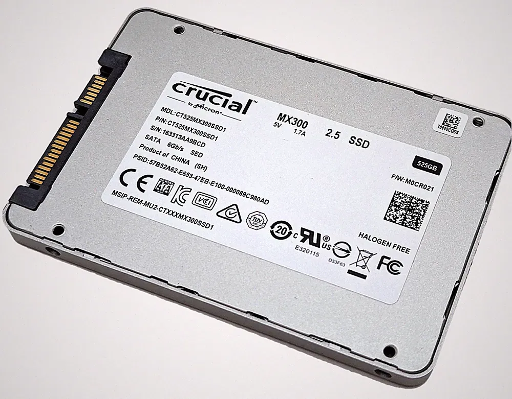 Crucial MX300 525GB 2.5" SATA III 3D NAND Solid State Drive SSD CT525MX300SSD1
