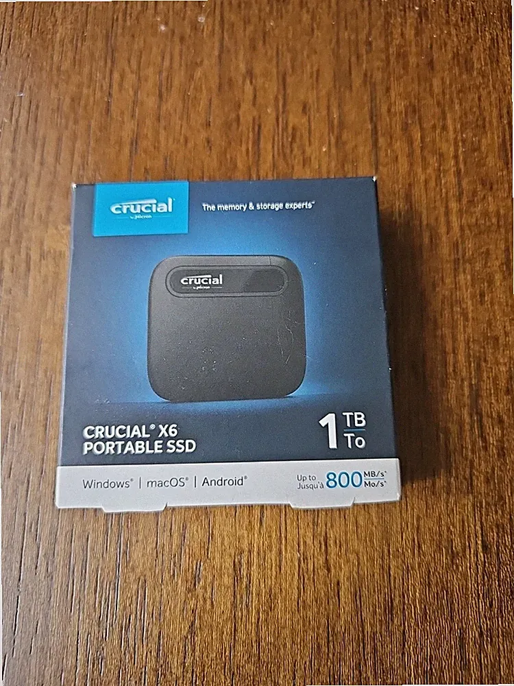 Crucial X6 1TB Portable SSD Up to 800MB/s PC and Mac CT1000X6SSD9