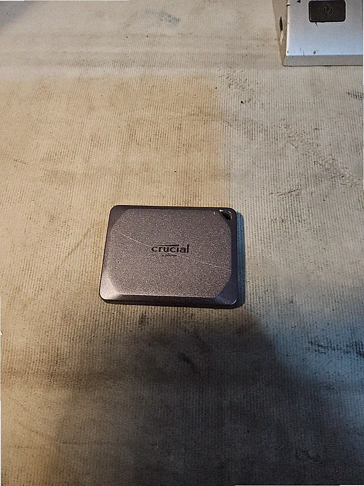 ¥Crucial X9 Pro 2TB USB-A Portable External SSD (CT2000X9PROSSD9)