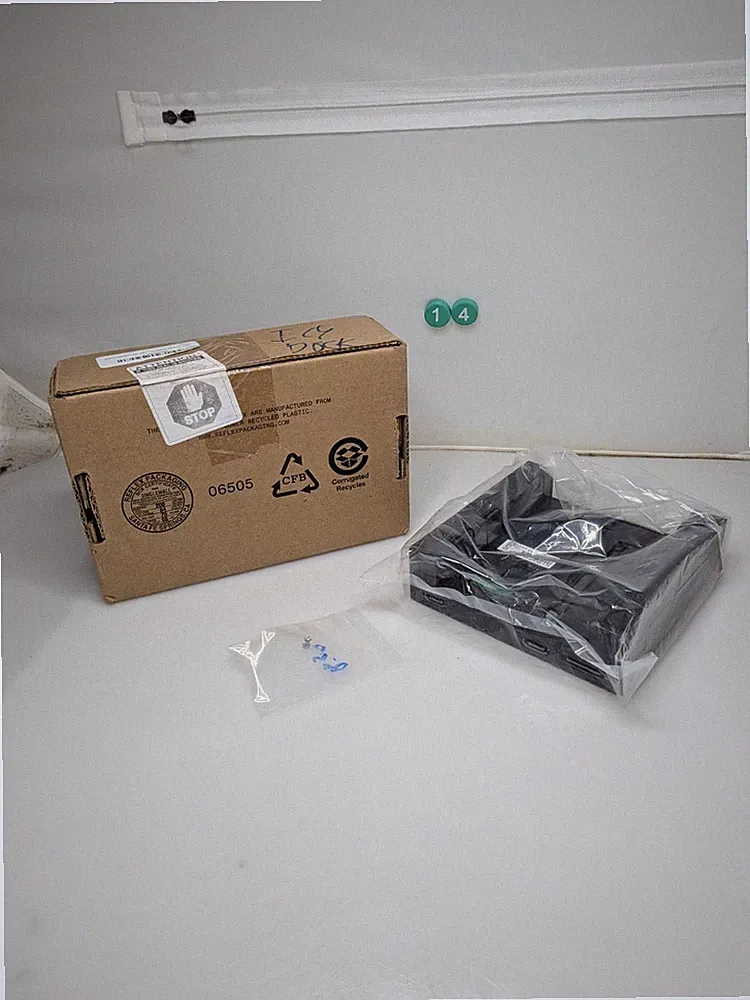 ExpressCage ICY DOCK MB322SP-B Mobile Rack 2x 2.5" SAS/SATA/HDD/SSD to 5.25" HDD
