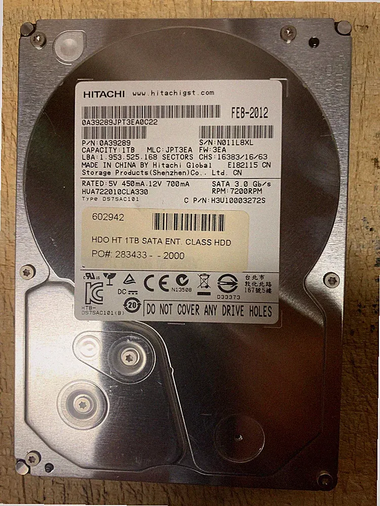 Hitachi HUA722010CLA330 3.5 inch Hard Disk Drive 0A39289 FREE SHIPPING, TESTED