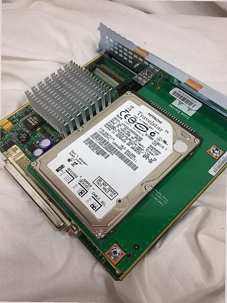 Hitachi Travelstar 0A27114 HTE541080G9AT00 80 GB,Internal,5400 RPM,2.5"