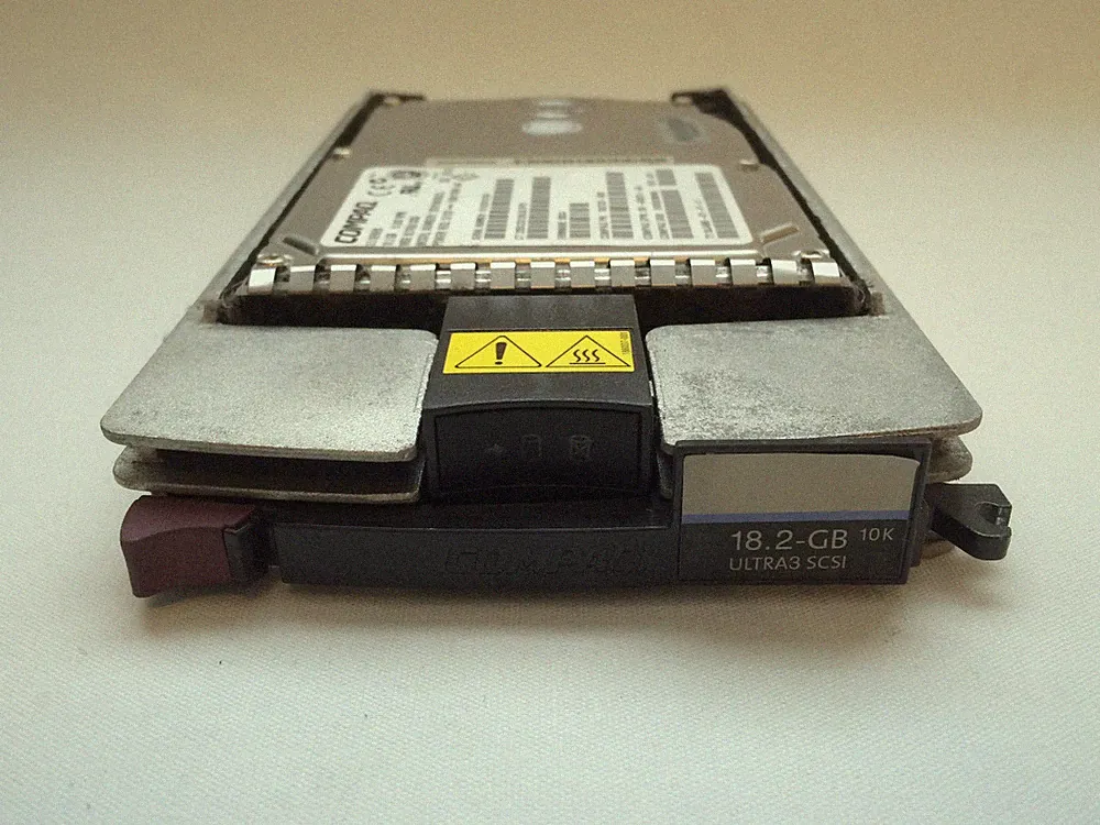 HP Compaq 18.2GB Ultra3 Wide SCSI Hot-Plug 10K RPM Hard Disk Drive (152190-001)
