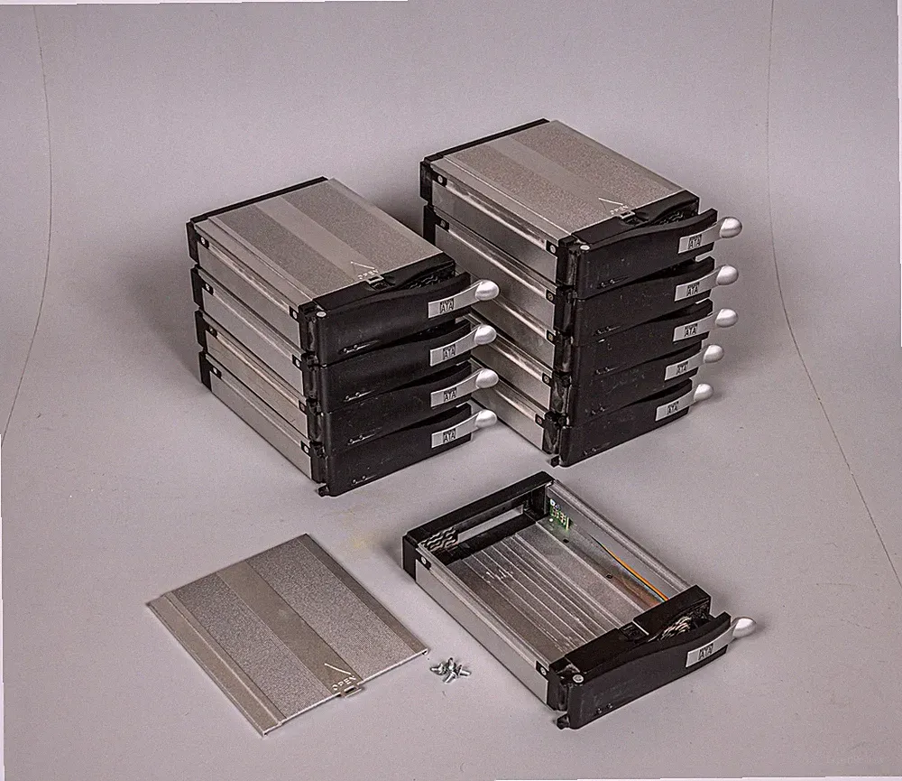 icy dock 3.5" hard drive tray for multi bay enclosure