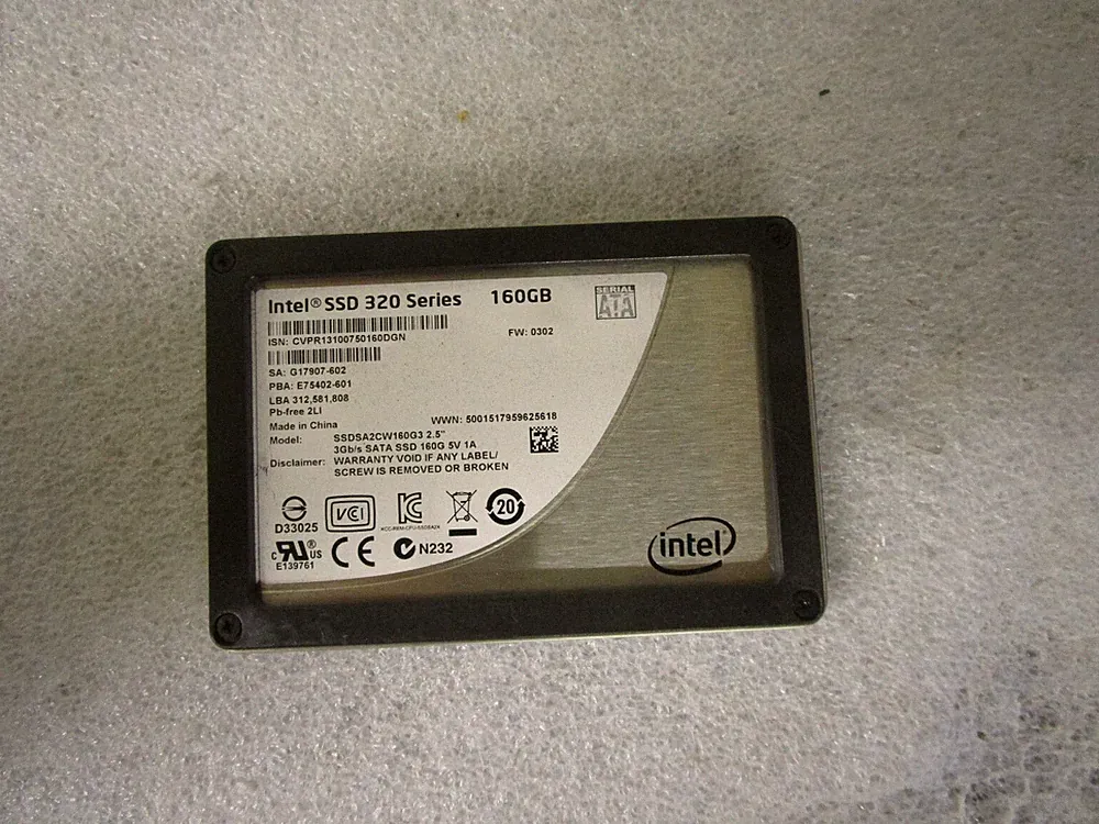 Intel 320 Series SSDSA2CW160G3 SSD 160GB 2.5' 3Gb/s SATA SSD 5V 1A Hard Drive