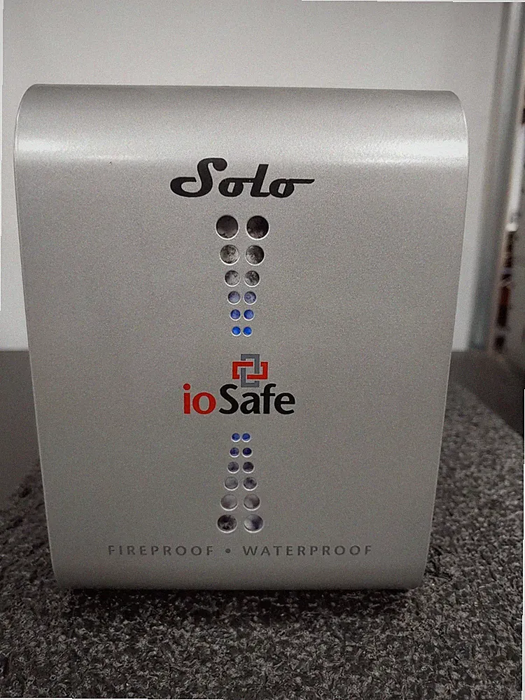 IOSAFE SOLO SLO500GBUSB20 External Hard Drive