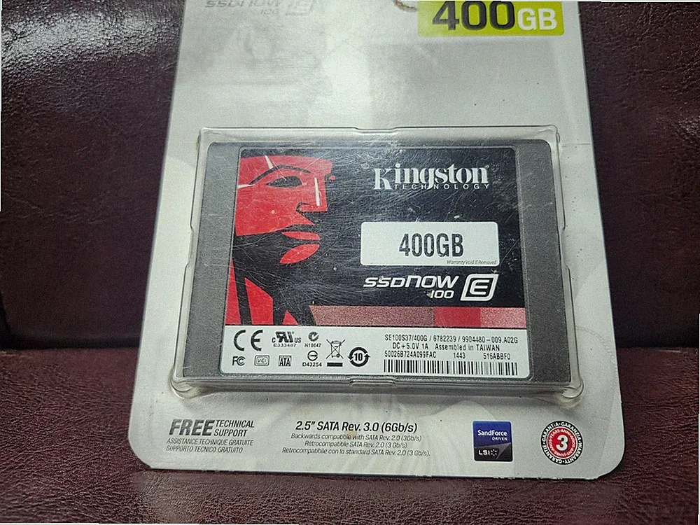 Kingston SE100S37/400G Hard Drive