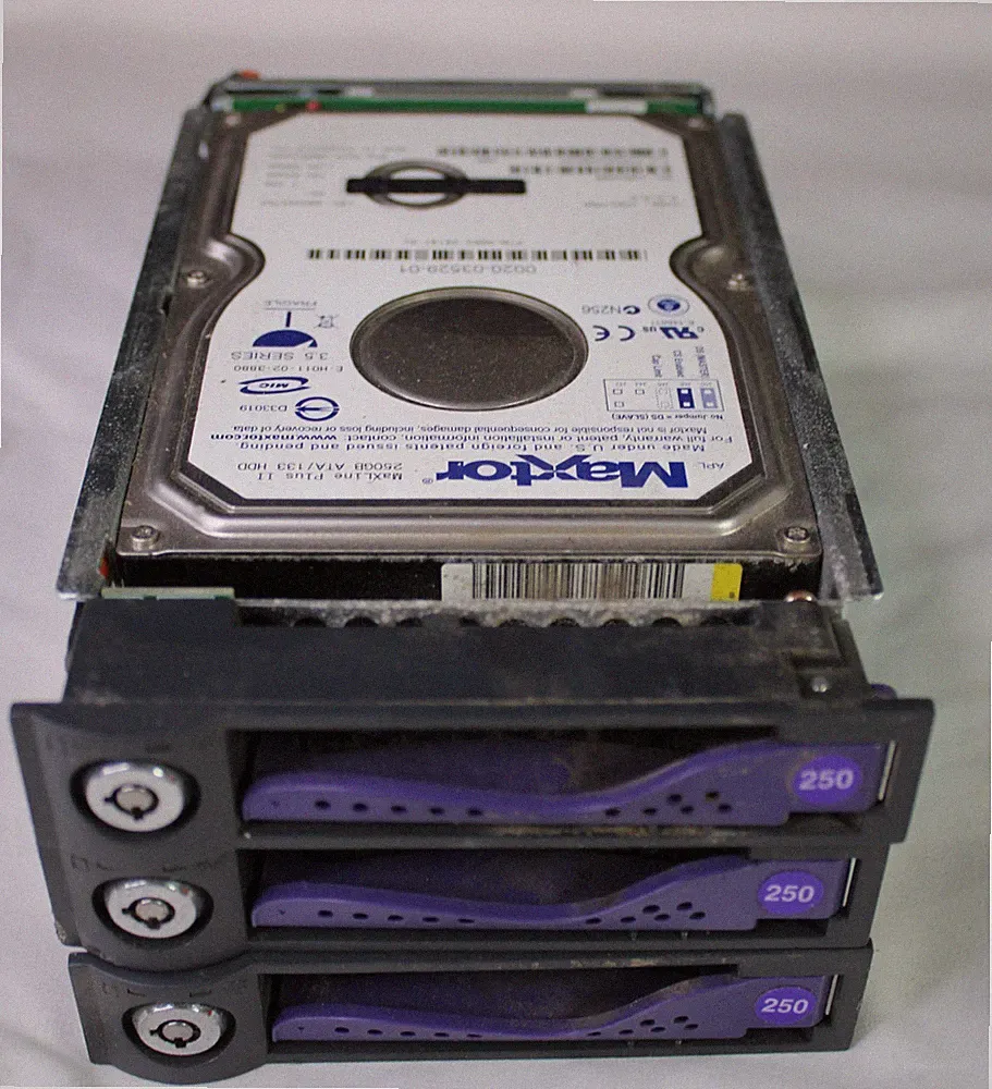 Lot 3 Used Maxtor MaxLine Plus II 250gb ATA/133 IDE 3.5" Hard Drive