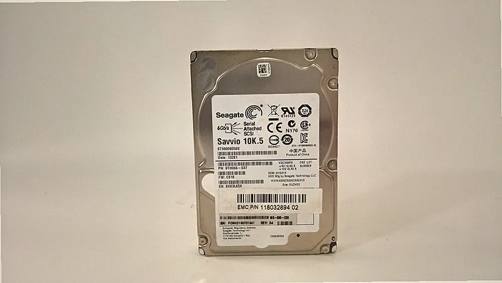 Lot of 2 Seagate EMC ST9900805SS 900 GB SAS 2 2.5 in Enterprise Hard Drive