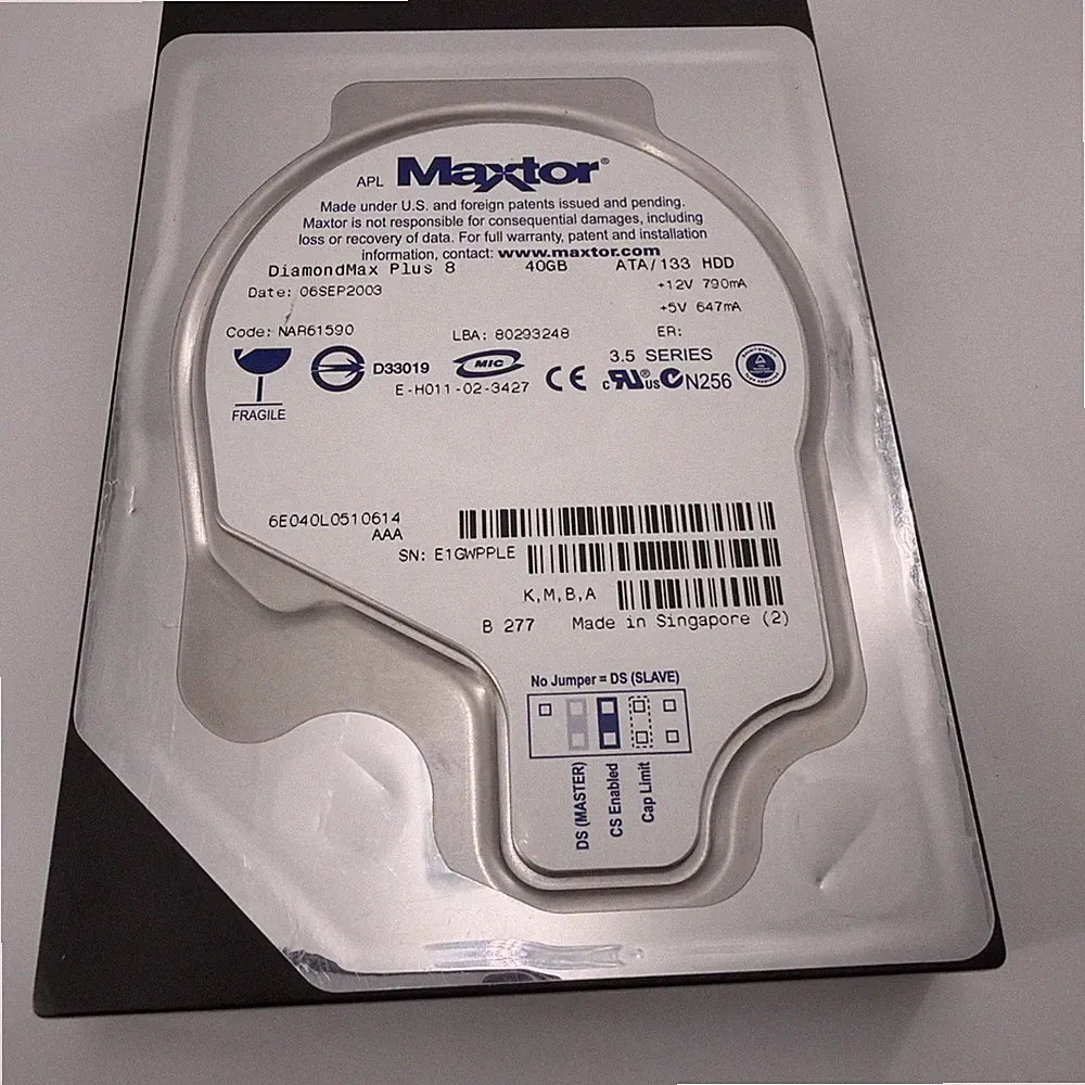 MAXTOR DiamondMax Plus 8 Internal Hard Drive - 40 GB (2002) ATA/133 HDD