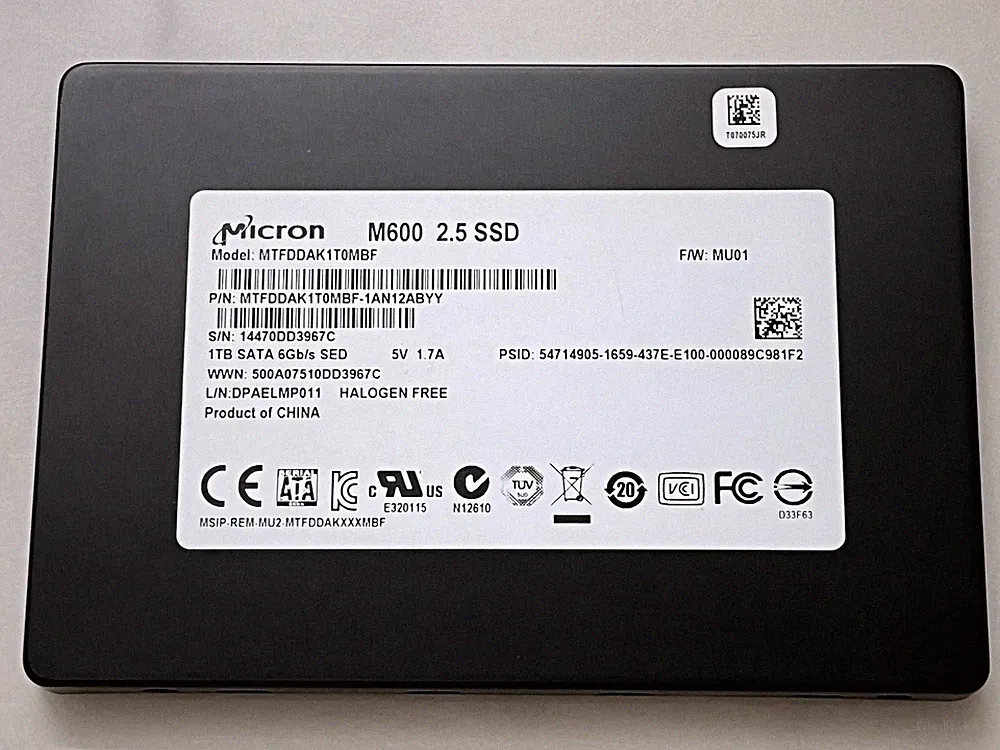 Micron Crucial M600 1TB SSD Internal MTFDDAK1T0MBF 2.5" SATA III 6Gb/s 7mm SSD