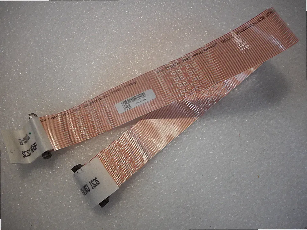 NEW Genuine Dell 25 inch HD68 68-pin SCSI Hard Drive Cable THB02 7G085