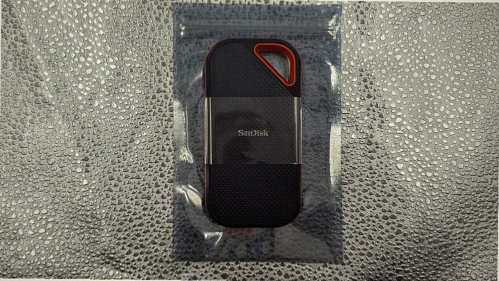 New, Open Box SanDisk Extreme PRO 2TB Portable SSD USB-C SDSSDE81-2T00 No Cable