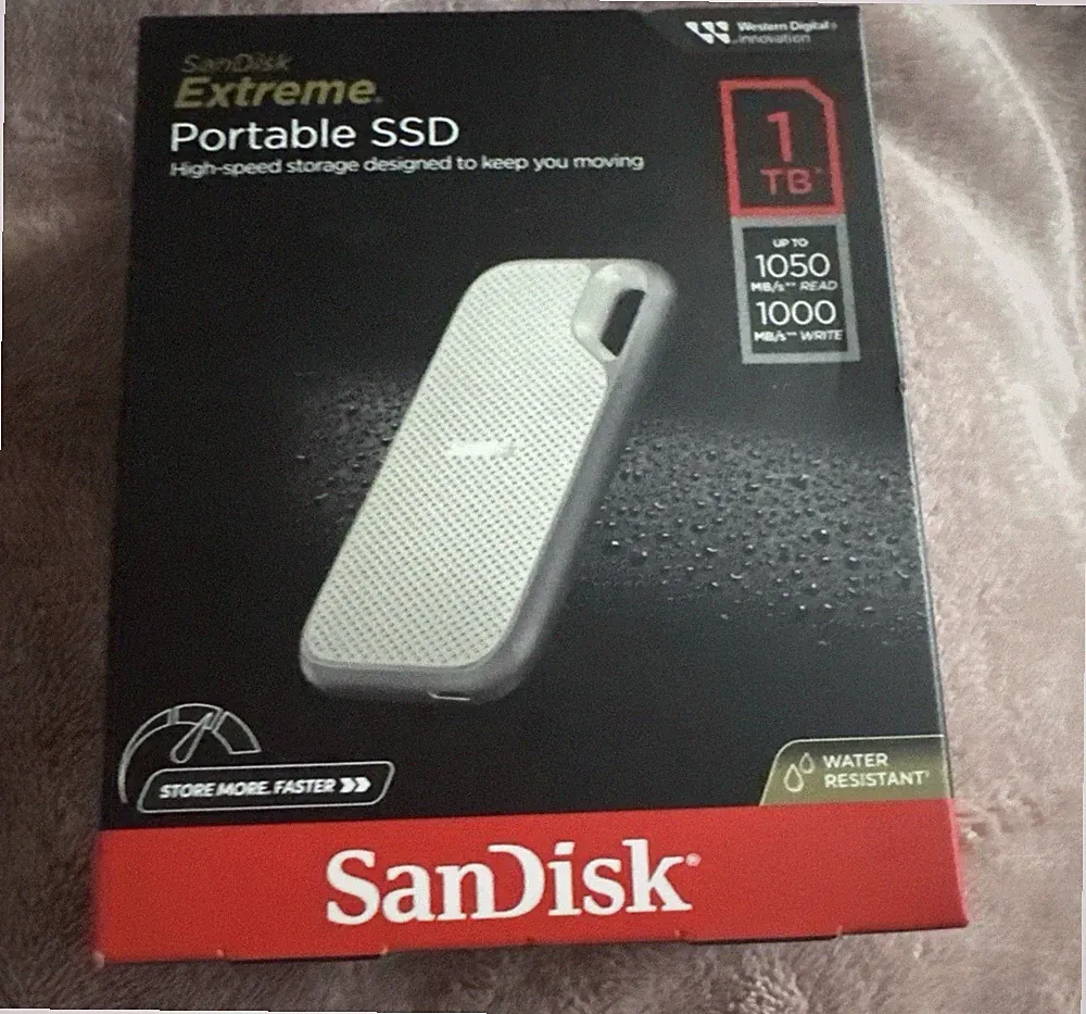 New SanDisk Portable Extreme SSD 1TB USB 3.2 Gen 2 SSD SDSSDE51-1T00-AW25