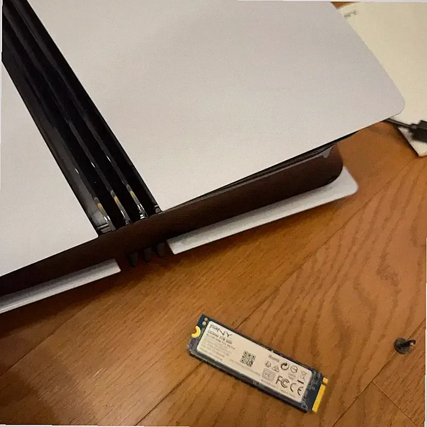 PNY CS3040 2TB Gen4 M.2 SSD PS5 Compatible Slightly Used