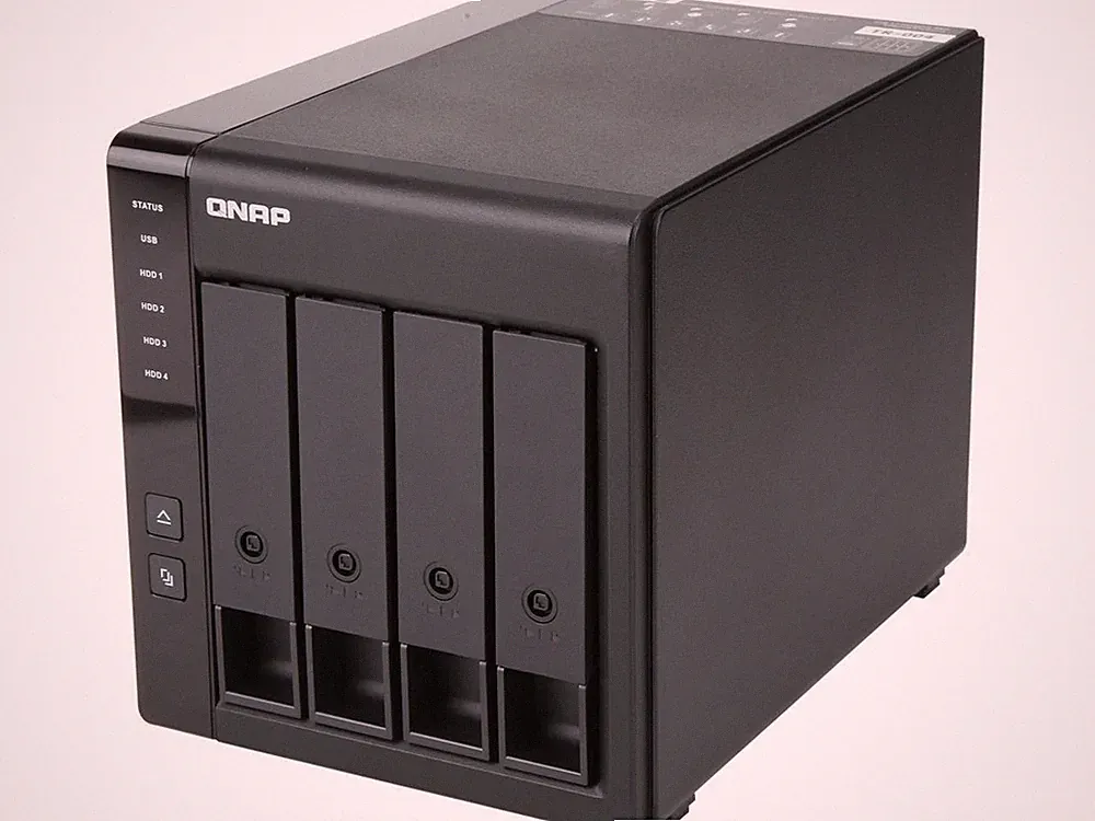 Qnap TR004US 4-Bay USB 3.0 RAID Enclosure Type-C