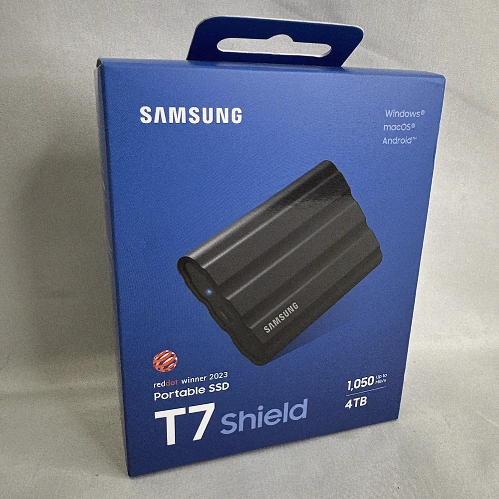 SAMSUNG 4TB Portable SSD T7 Shield MU-PE4T0S/AM USB 3.2 Gen 2 Black SSD F/S