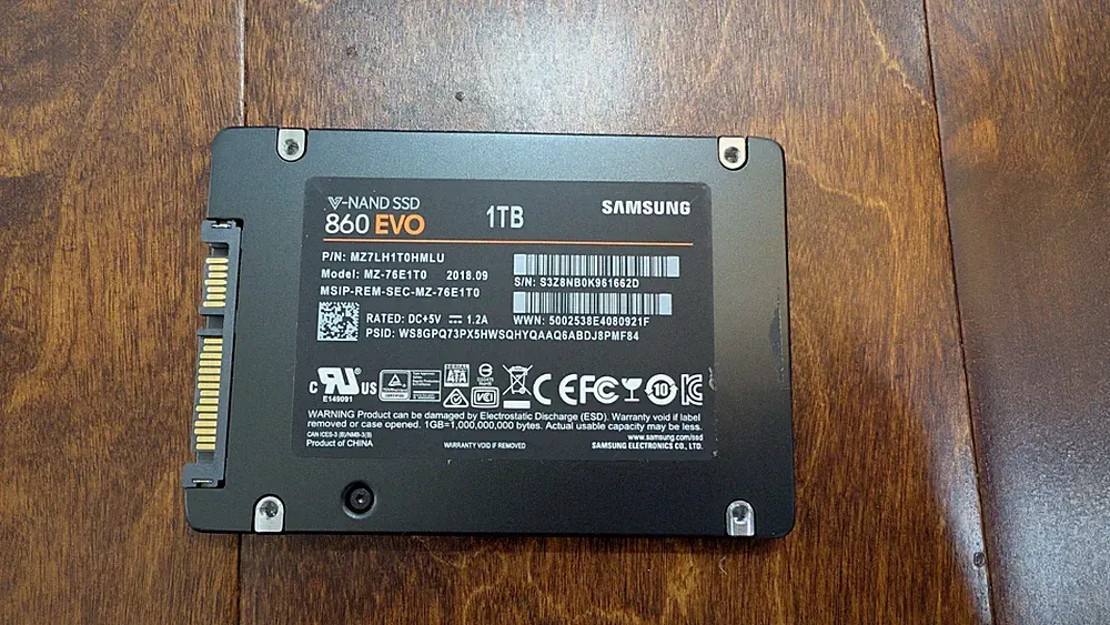 Samsung 860 EVO 1TB 2.5" V-NAND SSD Hard Drive 99% HEALTH MZ-76E1T0 1 TB NAND