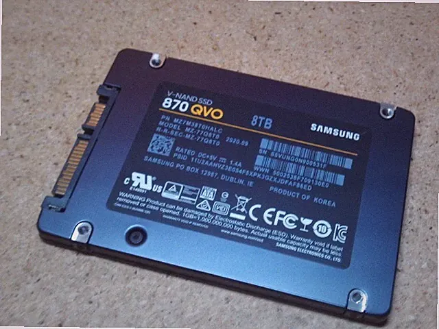 Samsung 870 QVO 8TB SSD 2.5" SATA Solid State Drive MODEL # MZ-77Q8T0