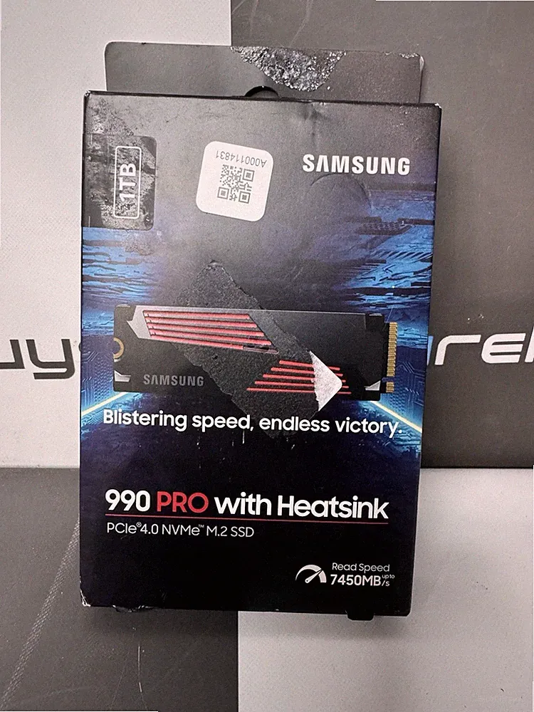 Samsung - 990 PRO 1TB Internal SSD PCIe Gen 4.0 NVMe with Heatsink - New