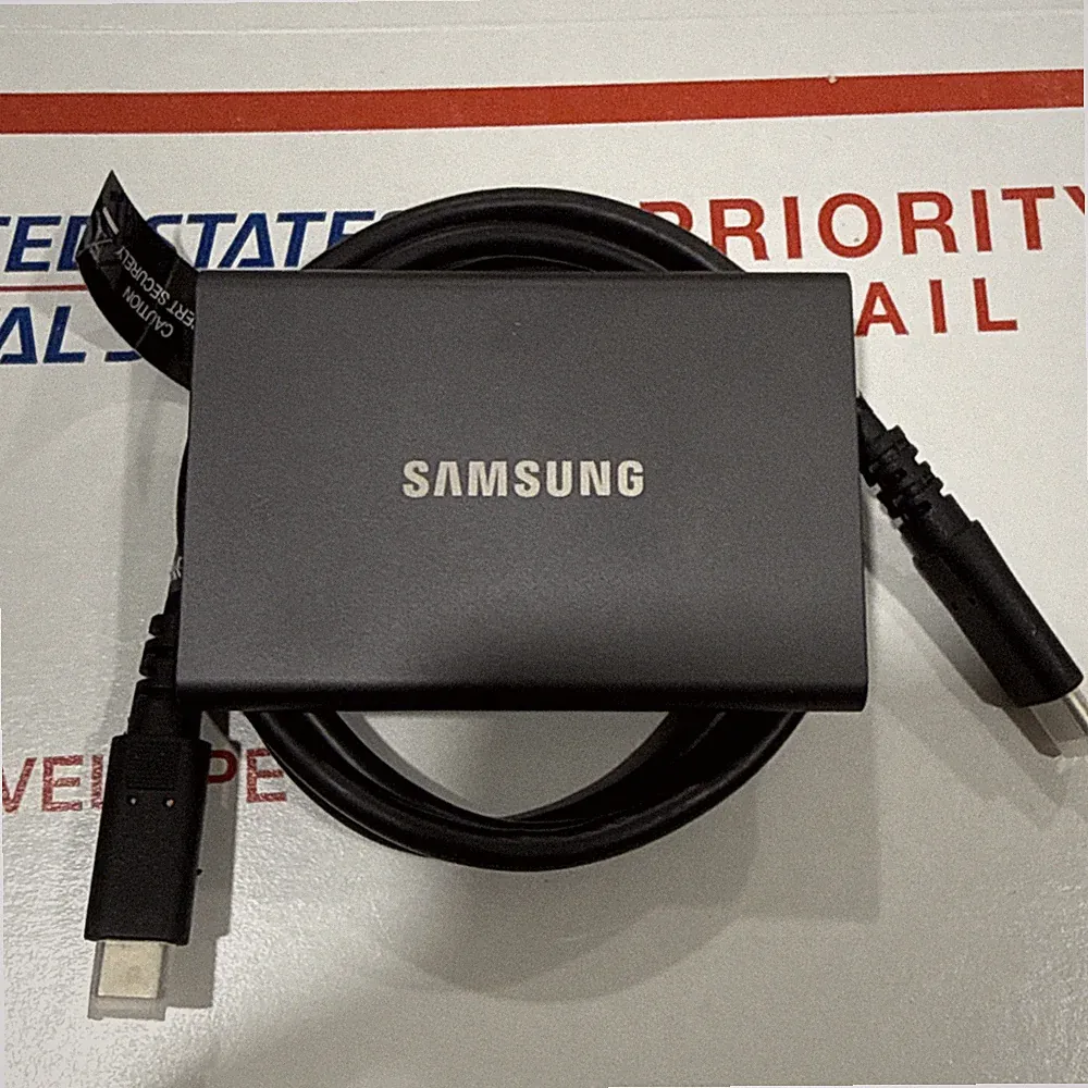 SAMSUNG T7 MU-PC4T0T SSD 4TB Solid State Drive Opened box condition