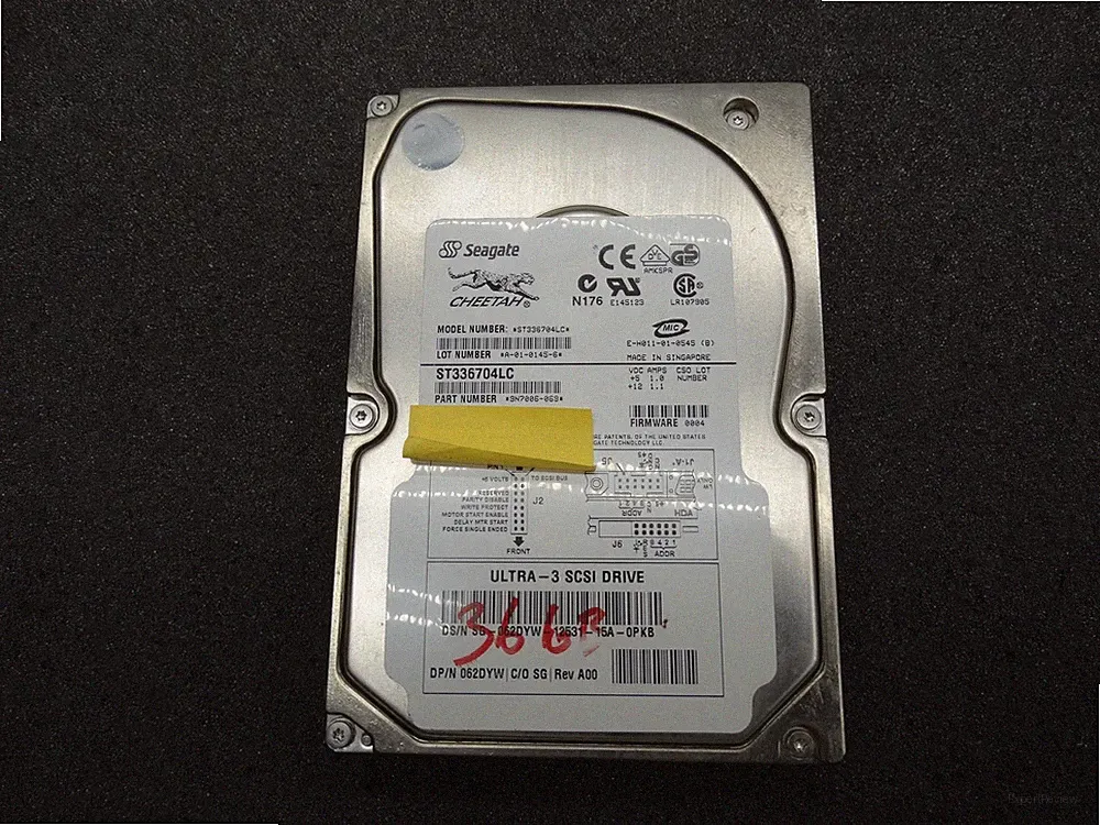 Seagate Cheetah 36GB 10K RPM SCSI 80-Pin Hard Drive ST336704LC U3