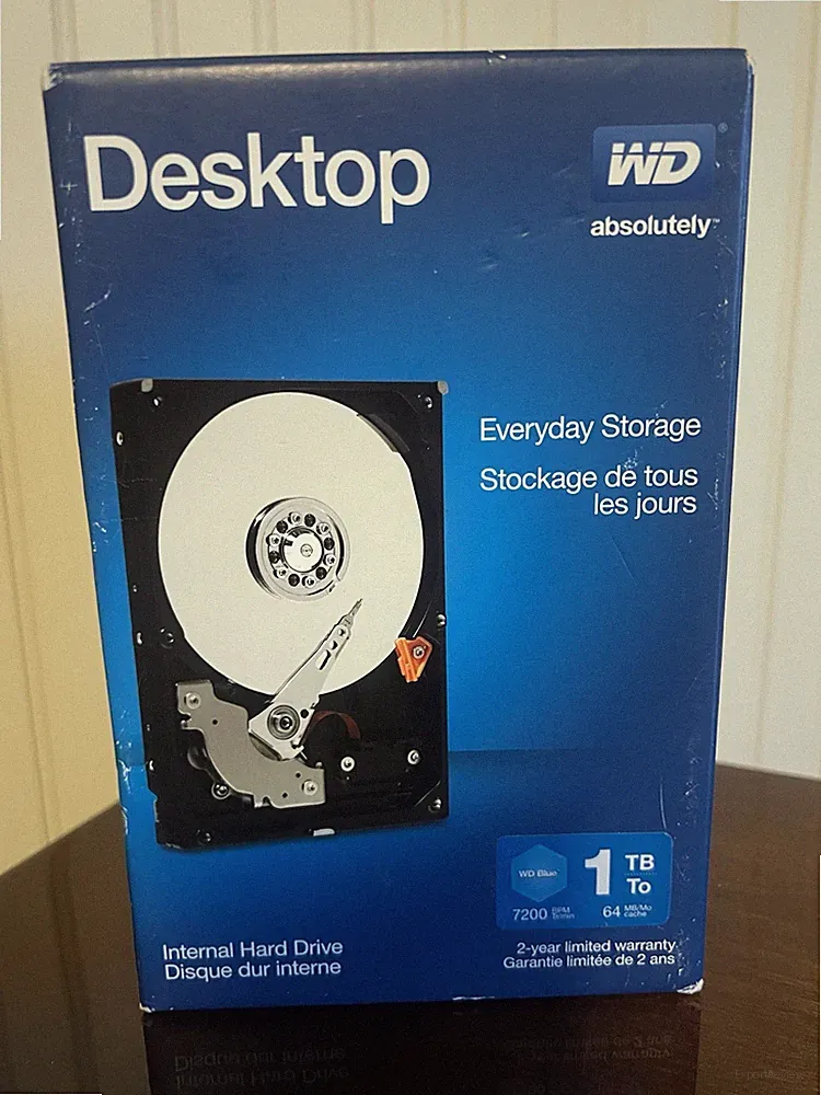 Sealed Blue WD 1TB Internal Hard Drive 64MB/MO SATA 7200 Windows 8 Or Mac