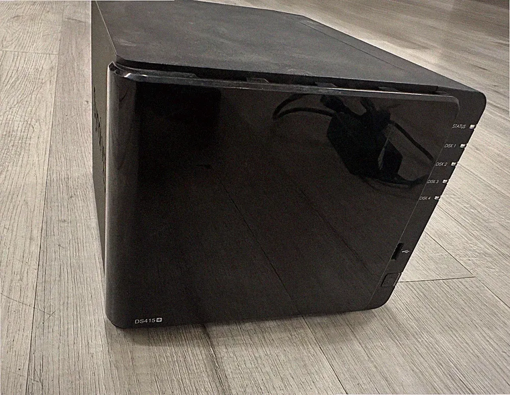 Synology Diskstation DS415+ NAS Network Storage + 4 DW 4TB Sata WD40EFRX (16TB)