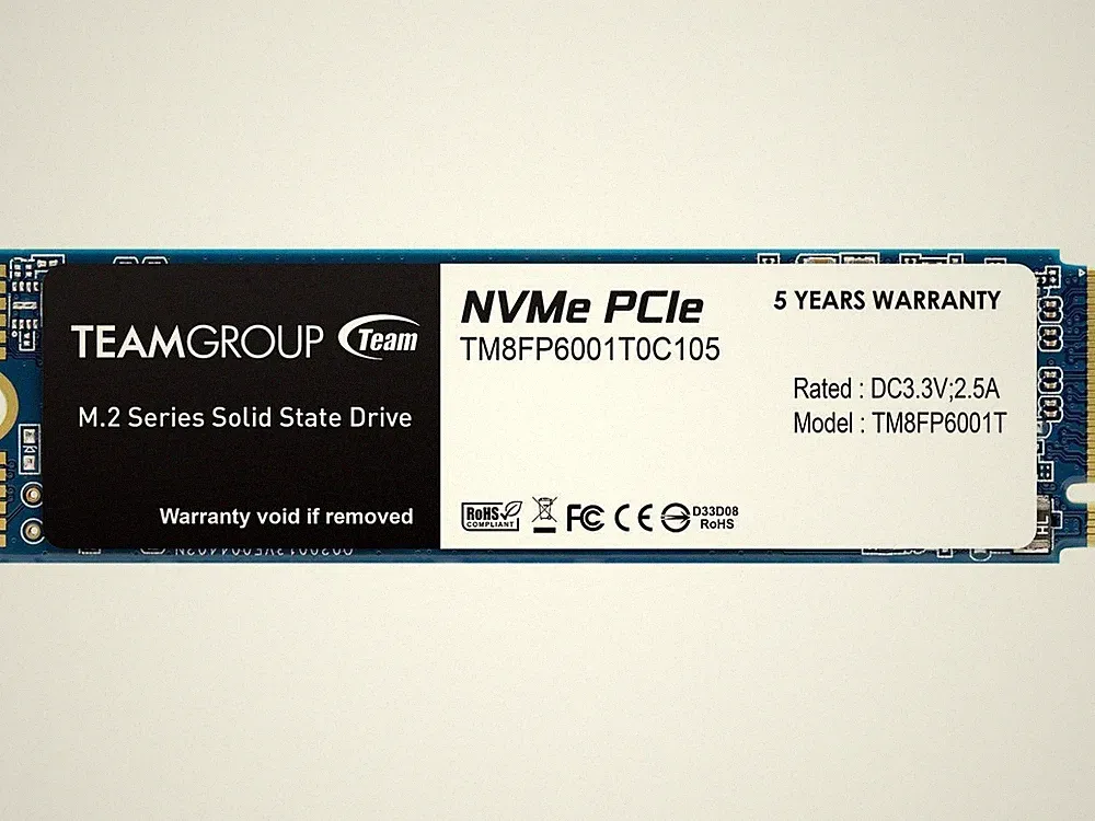 Team Group TM8FP6001T0C101 1TB M.2 2280 NVMe SSD Blue/Black