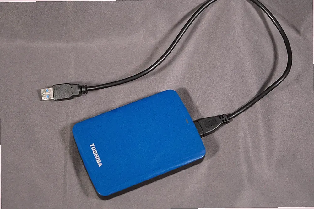 Toshiba 2TB Canvio Connect USB 3.0 Portable Hard Drive Blue V7