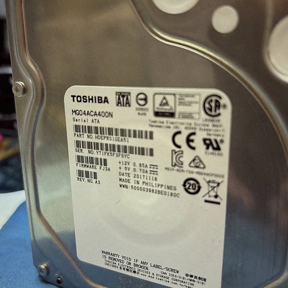 Toshiba MG04ACA400N 4 TB SATA III 3.5 in Desktop Hard Drive