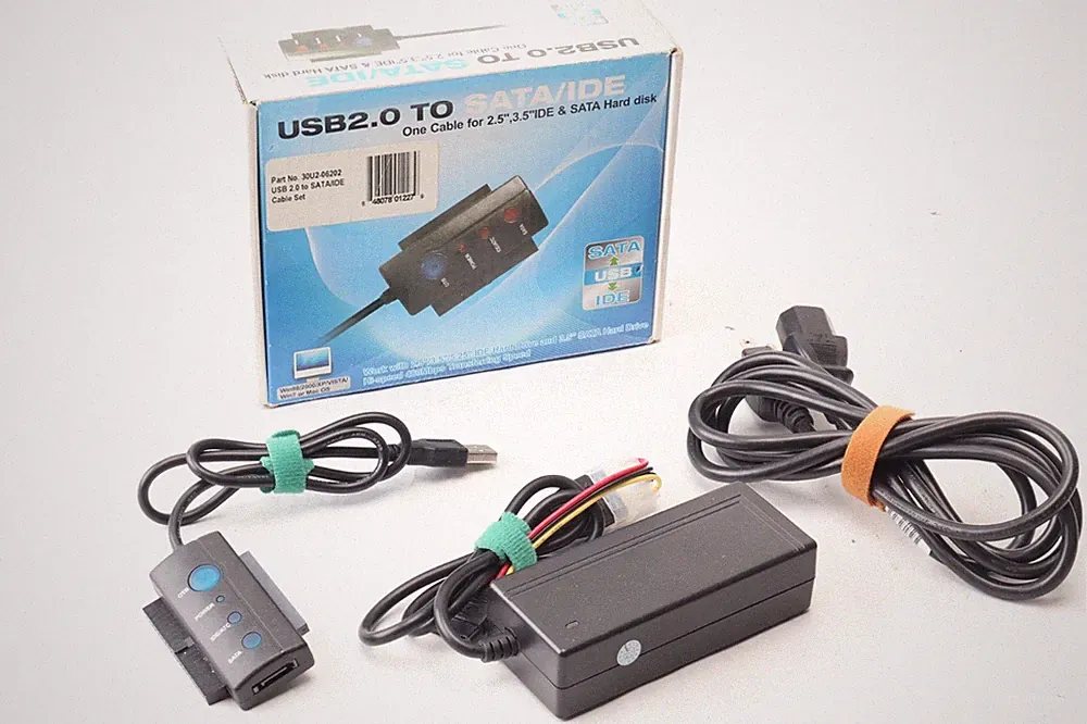 Vantec SATA/IDE to USB 2.0 Adapter support 2.5", 3.5" & 5.25" IDE/SATA Drive
