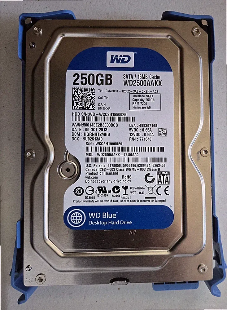 Western Digital Caviar Blue WD2500AAKX 250 GB 3.5" SATA III Hard Drive